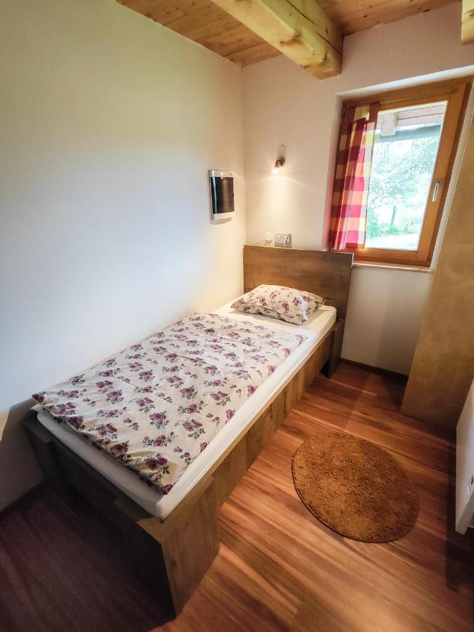 Villa Silent Orchard Naklo Esterno foto