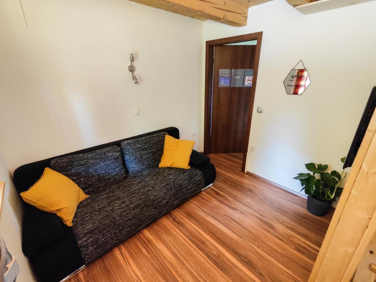 Villa Silent Orchard Naklo Esterno foto