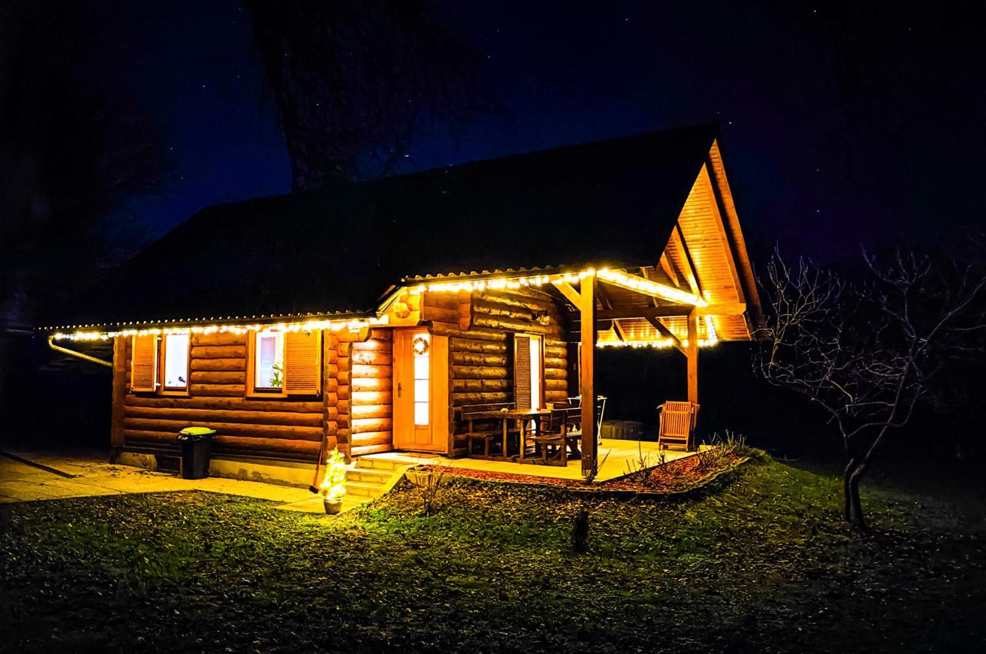 Villa Silent Orchard Naklo Esterno foto