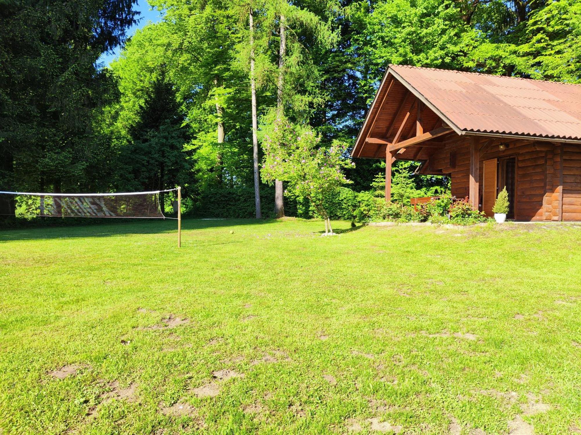 Villa Silent Orchard Naklo Esterno foto